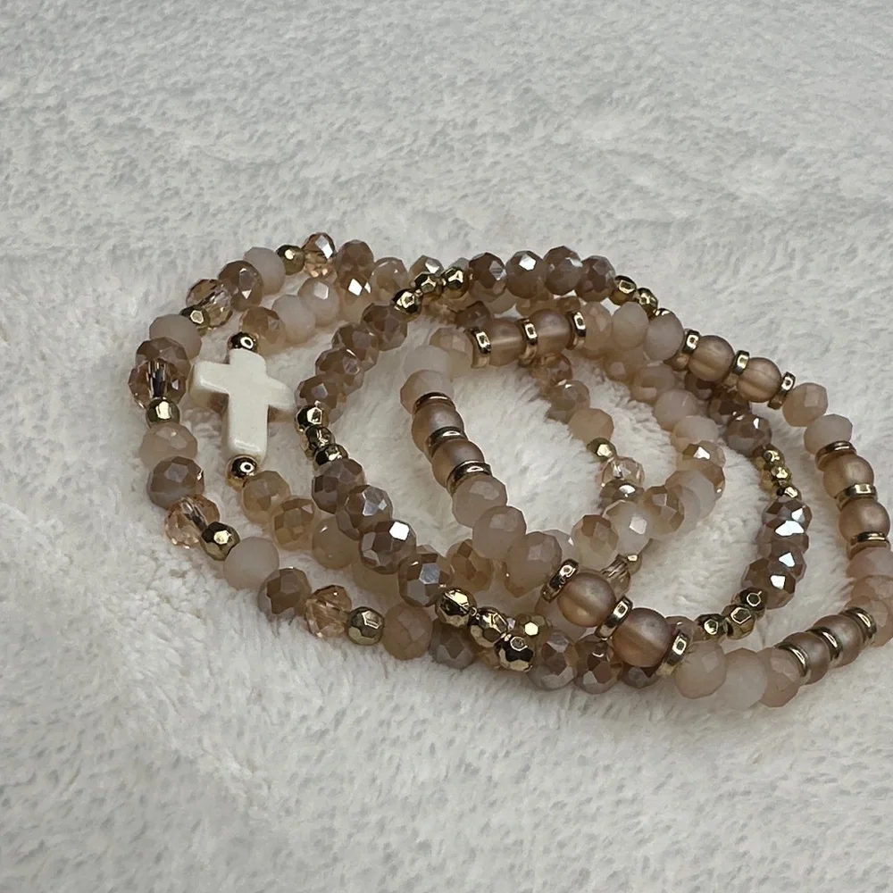 Beaded Bracelets Pretty Neutral Gold Mauve Pink Set of 4 with Cross Charm NWOT
